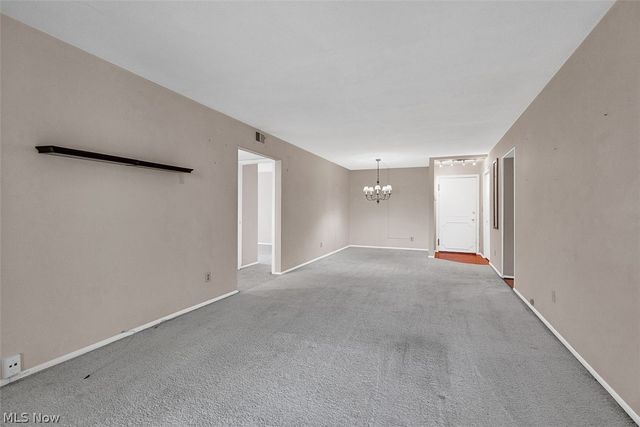 4179 Columbia Road 217, North Olmsted, OH 44070