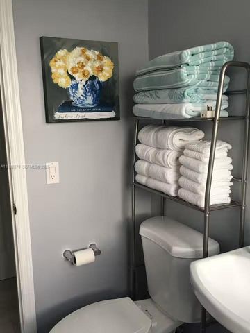 508 Antioch Ave 2, Fort Lauderdale, FL 33304