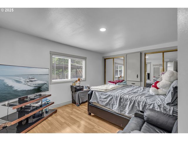 15758 Se HIGHWAY 224 120, Damascus, OR 97089