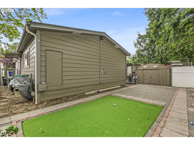 15758 Se HIGHWAY 224 120, Damascus, OR 97089
