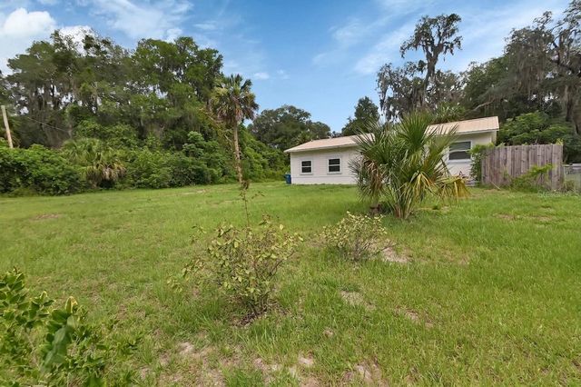1429 E HOWRY AVENUE, Deland, FL 32724