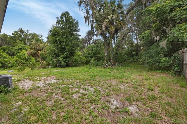 1429 E HOWRY AVENUE, Deland, FL 32724