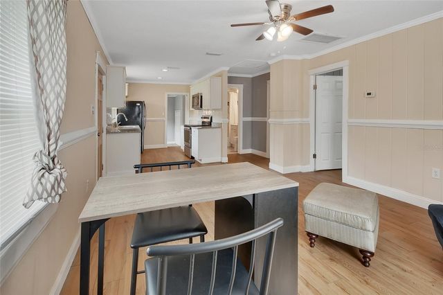 1429 E HOWRY AVENUE, Deland, FL 32724
