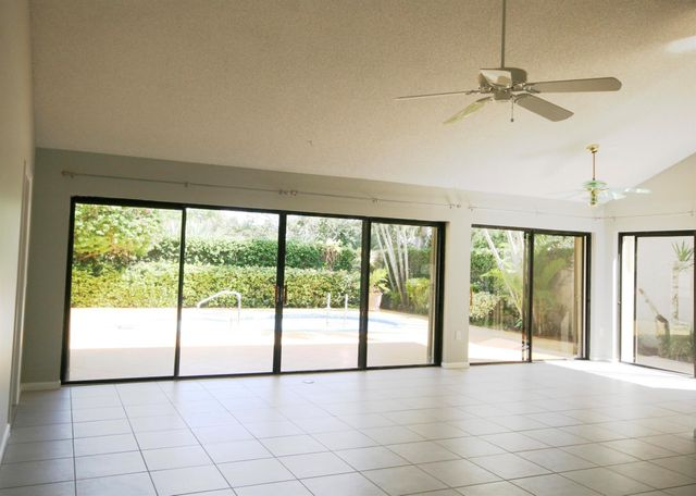 141 Seashore Drive, Jupiter, FL 33477