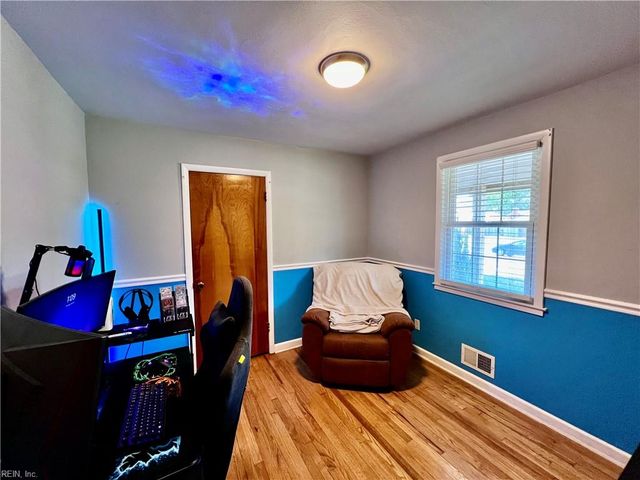 1114 Woodland Terrace DR, Chesapeake, VA 23323