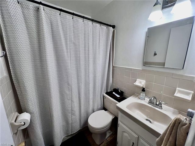 1114 Woodland Terrace DR, Chesapeake, VA 23323