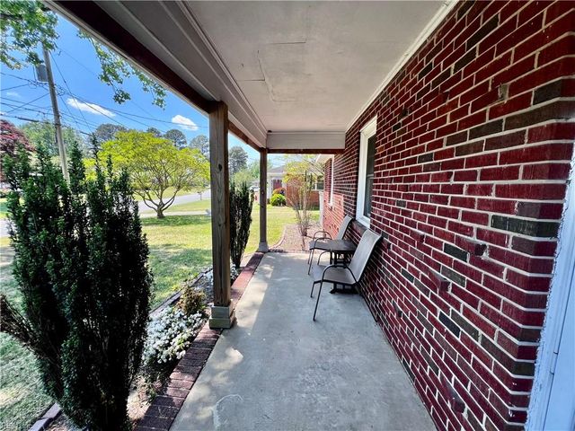 1114 Woodland Terrace DR, Chesapeake, VA 23323