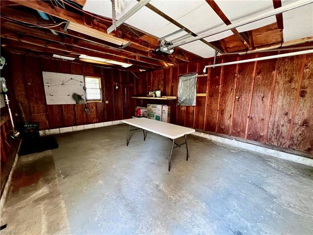 1114 Woodland Terrace DR, Chesapeake, VA 23323