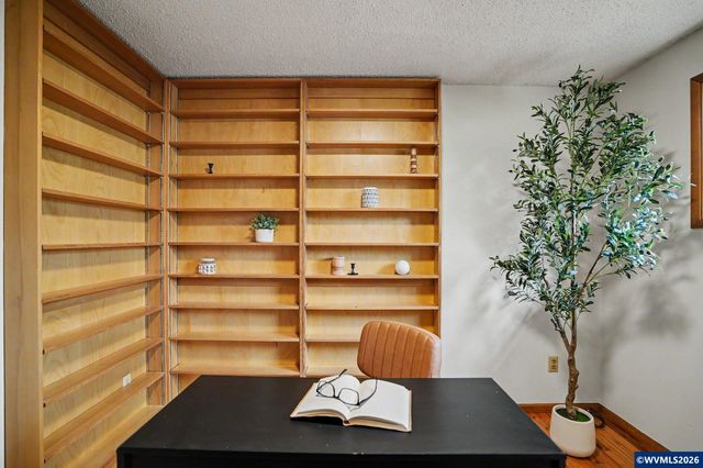 1695 NW Arthur Cir, Corvallis, OR 97330