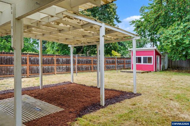 1695 NW Arthur Cir, Corvallis, OR 97330