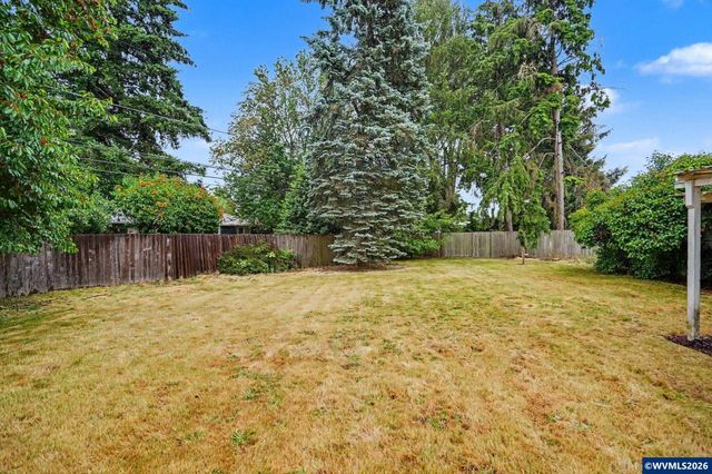 1695 NW Arthur Cir, Corvallis, OR 97330
