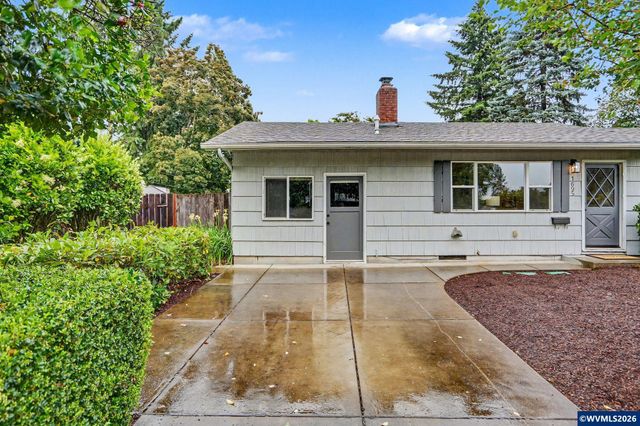 1695 NW Arthur Cir, Corvallis, OR 97330