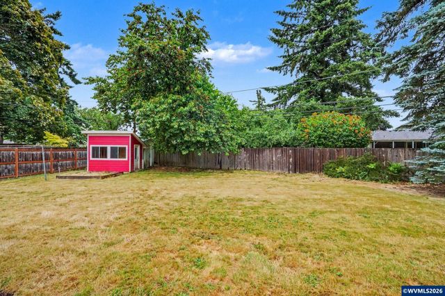 1695 NW Arthur Cir, Corvallis, OR 97330