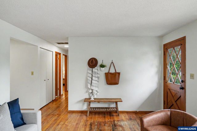 1695 NW Arthur Cir, Corvallis, OR 97330