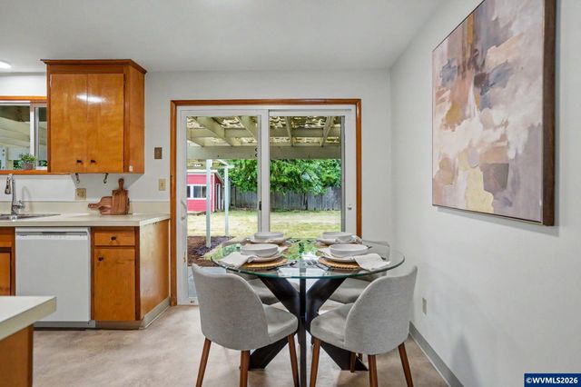 1695 NW Arthur Cir, Corvallis, OR 97330