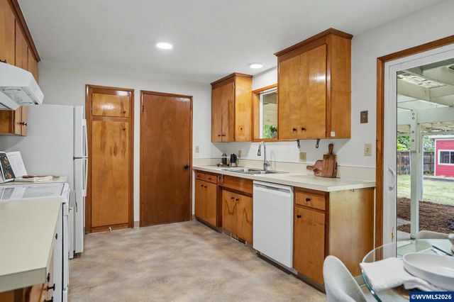 1695 NW Arthur Cir, Corvallis, OR 97330