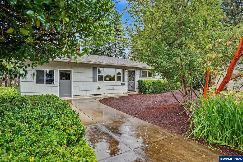 1695 NW Arthur Cir, Corvallis, OR 97330