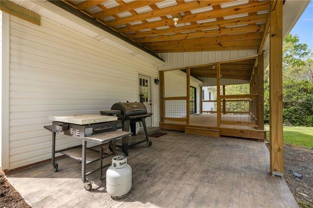 233 Rock Spring Drive, Reidsville, NC 27320