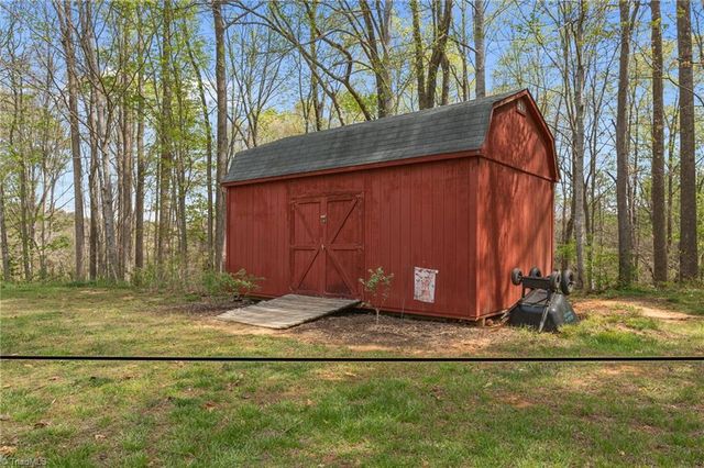 233 Rock Spring Drive, Reidsville, NC 27320