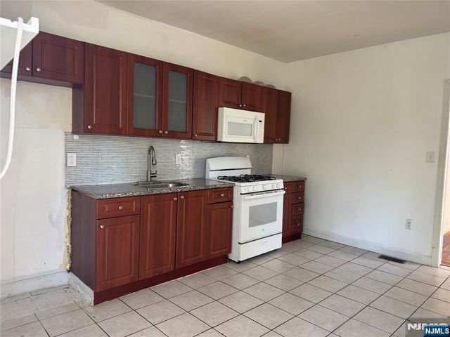 45 Ogden Street, Newark, NJ 07104