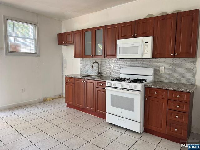 45 Ogden Street, Newark, NJ 07104