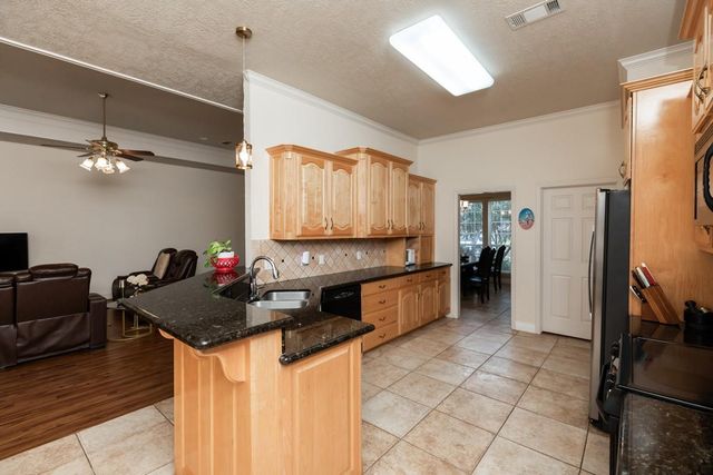 6185 Bankston Lane, Beaumont, TX 77706