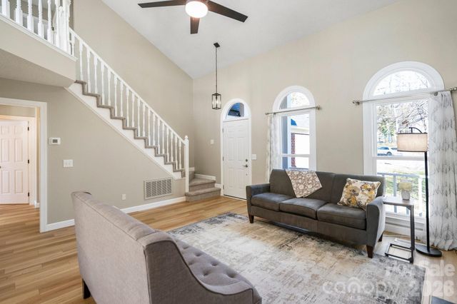 9601 Newby Lane, Matthews, NC 28105