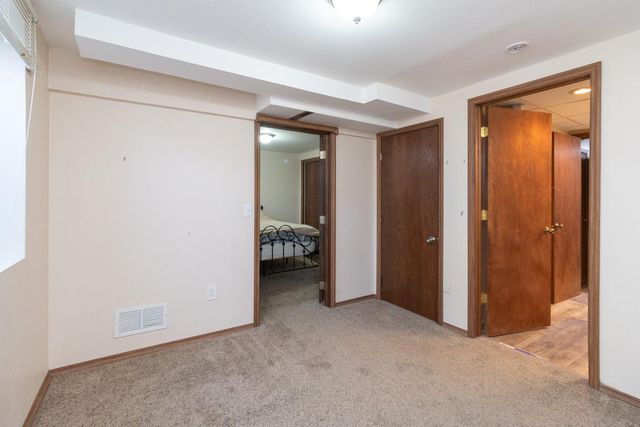 112020 Faber Lane, Chaska, MN 55318