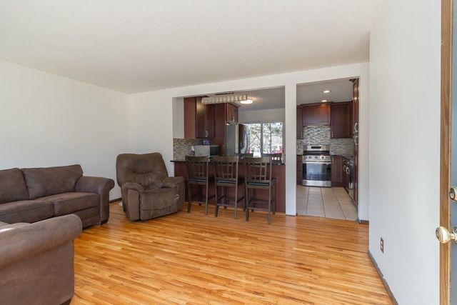 112020 Faber Lane, Chaska, MN 55318