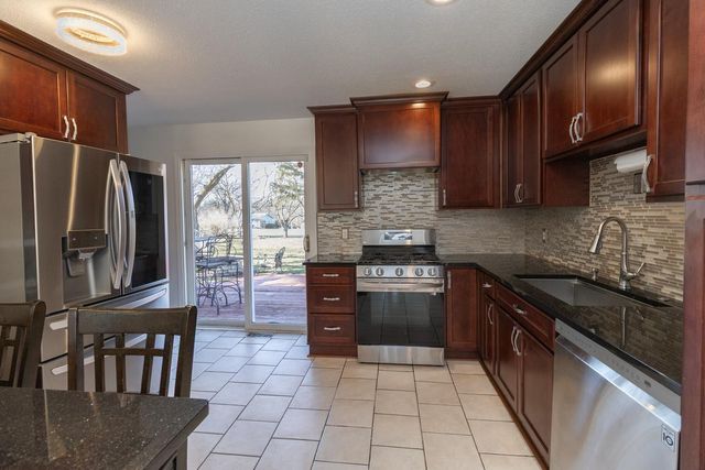 112020 Faber Lane, Chaska, MN 55318