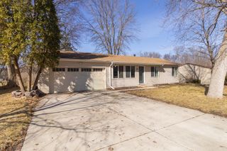 112020 Faber Lane, Chaska, MN 55318