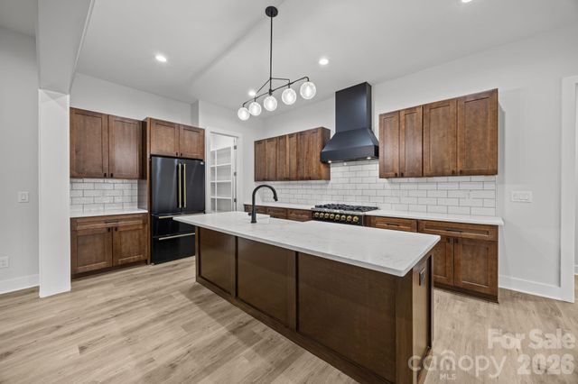 124 Taylors Garden Way, Statesville, NC 28625