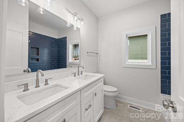 124 Taylors Garden Way, Statesville, NC 28625