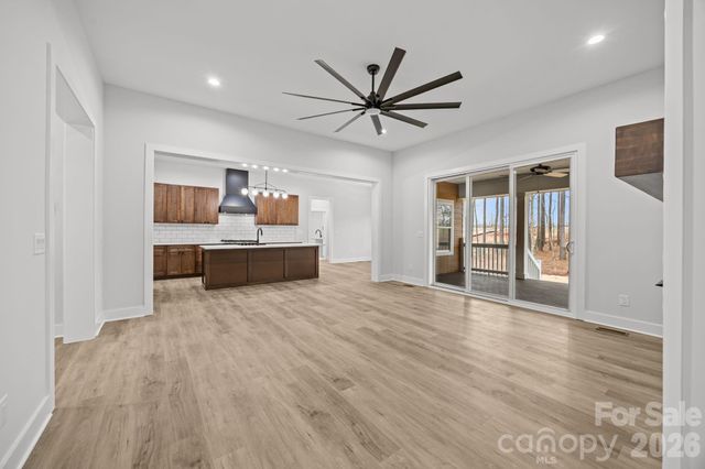 124 Taylors Garden Way, Statesville, NC 28625