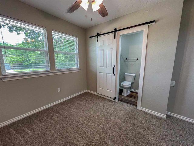 504 NW 60th St, Lawton, OK 73505