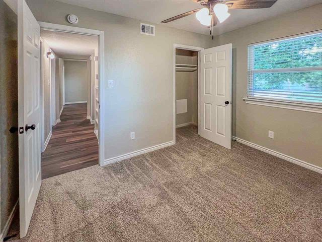 504 NW 60th St, Lawton, OK 73505