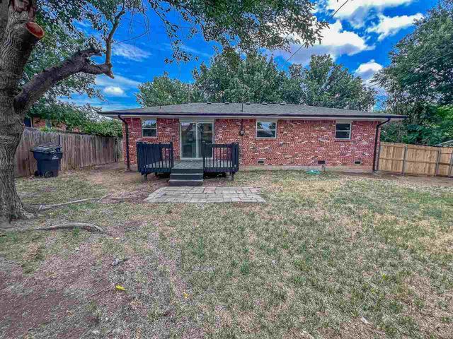 504 NW 60th St, Lawton, OK 73505