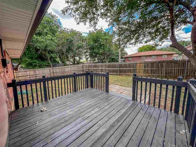 504 NW 60th St, Lawton, OK 73505