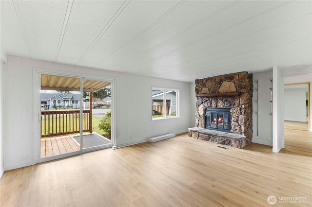 9527 Longmire Court SE, Yelm, WA 98597