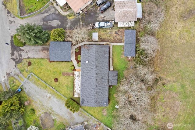 9527 Longmire Court SE, Yelm, WA 98597