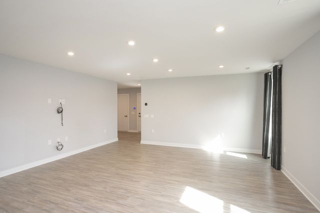 711 Cottage Dr, Columbia, TN 38401