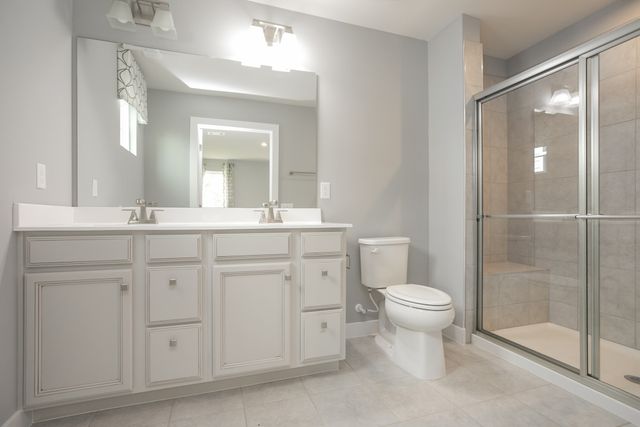 711 Cottage Dr, Columbia, TN 38401