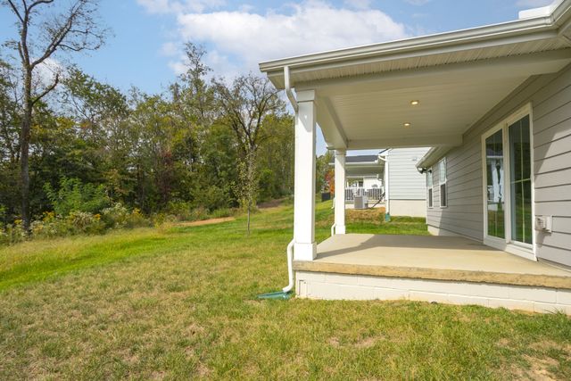 711 Cottage Dr, Columbia, TN 38401