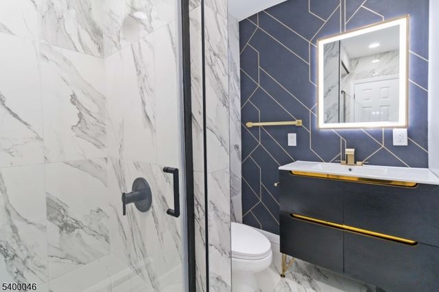 451 Sagamore Ave, Teaneck Twp., NJ 07666