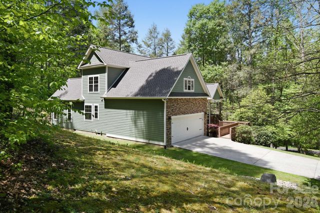 280 Bear River Lodge Trail, Marshall, NC 28753