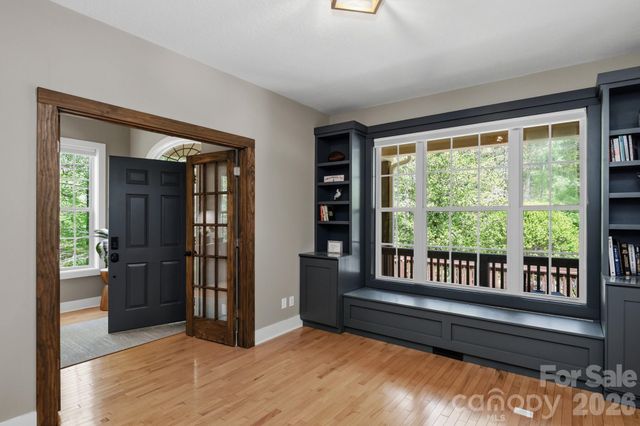 280 Bear River Lodge Trail, Marshall, NC 28753