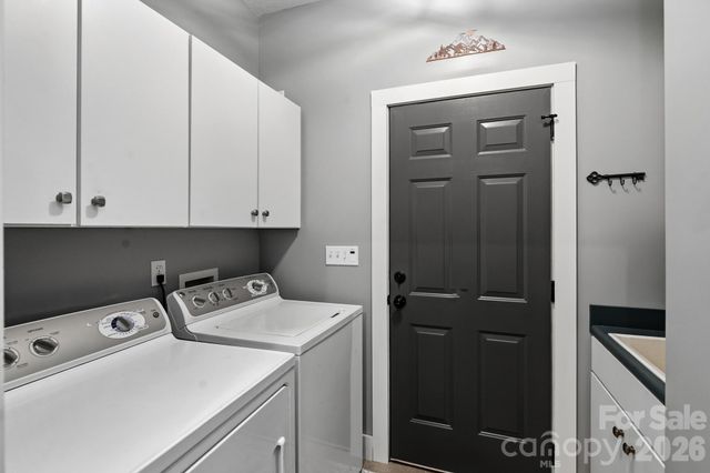 280 Bear River Lodge Trail, Marshall, NC 28753