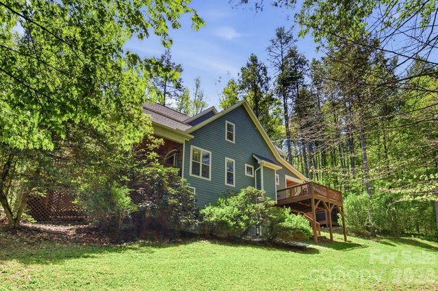 280 Bear River Lodge Trail, Marshall, NC 28753