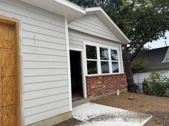 2714 Springdale Street, Dallas, TX 75210