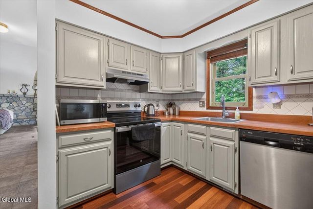 39 Baker Drive, Northumberland, NY 12831